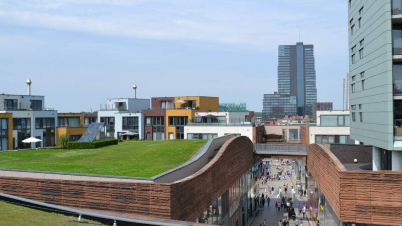 Scharfe Kritik von Menschenrechtlern: Niederländische Stadt verhängt Versammlungsverbot ab drei Personen