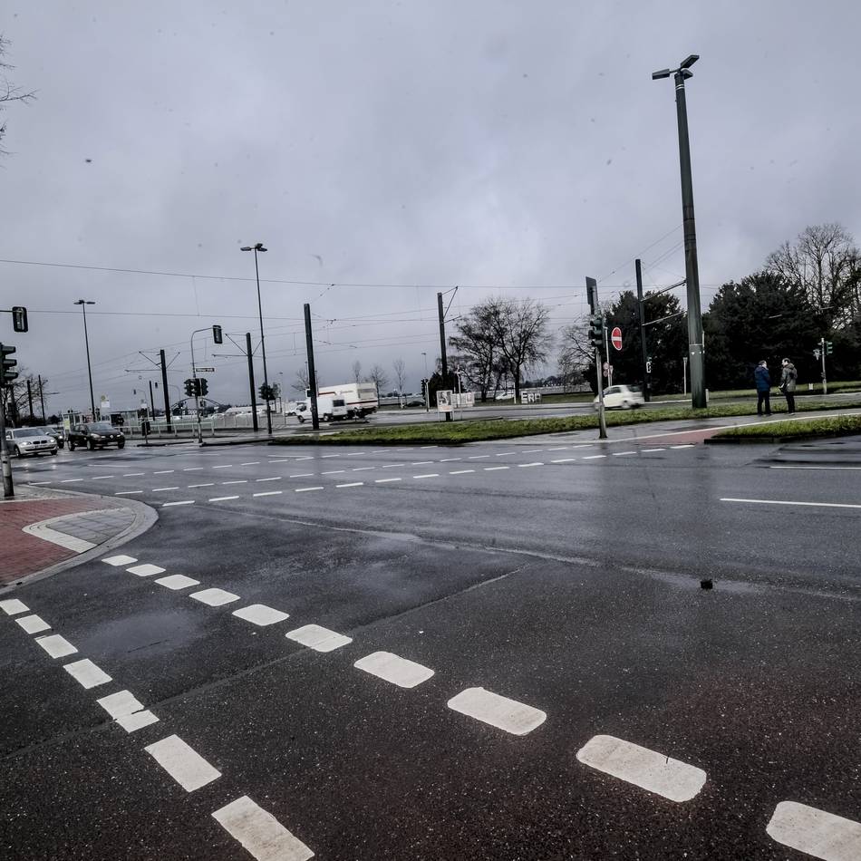 Defekte Gas-Leitung: Netzgesellschaft Düsseldorf sperrt Teile des Südrings