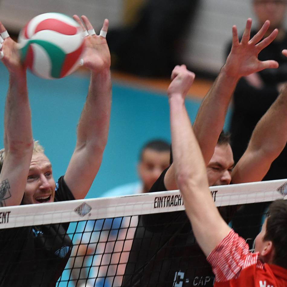 Spontent gewinnt 3:0 in Essen: Meister – und noch immer hungrig