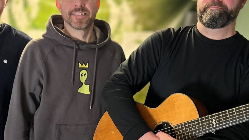 Bandporträt „Acoustic Delite“: Wenn ein Trio auf musikalische Zeitreise geht