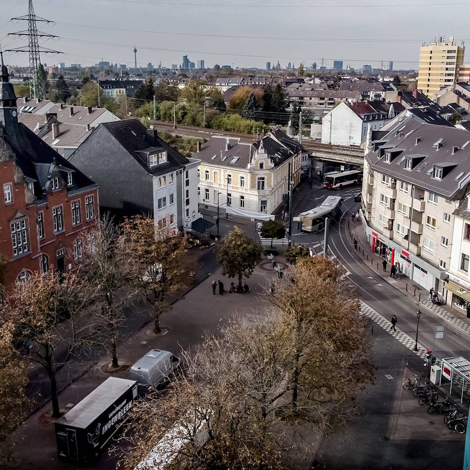 Verkehr in Düsseldorf: Gertrudisplatz soll Durchfahrsperre mit Hubpollern erhalten