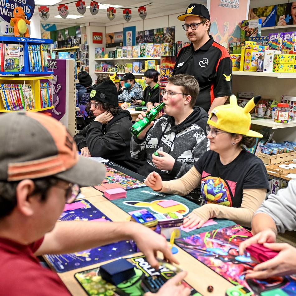 Hype ist nach 30 Jahren ungebrochen: Pokémon-Liga-Turnier mitten in der Kempener Innenstadt