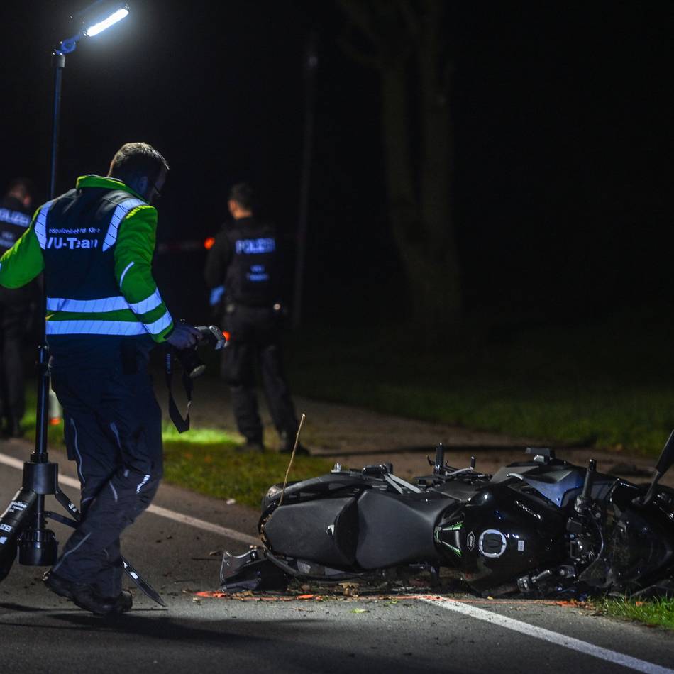 Kreuzung gesperrt: Motorradfahrer bei Unfall in Grefrath schwer verletzt