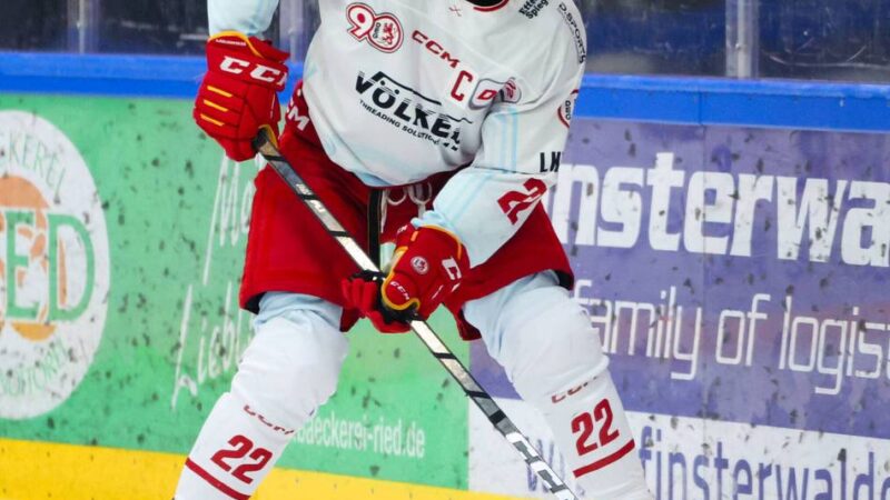 Nach Yushiroh Hirano: „Wichtiger Eckpfeiler unserer Offensive“ – auch Bradford verlängert bei der DEG