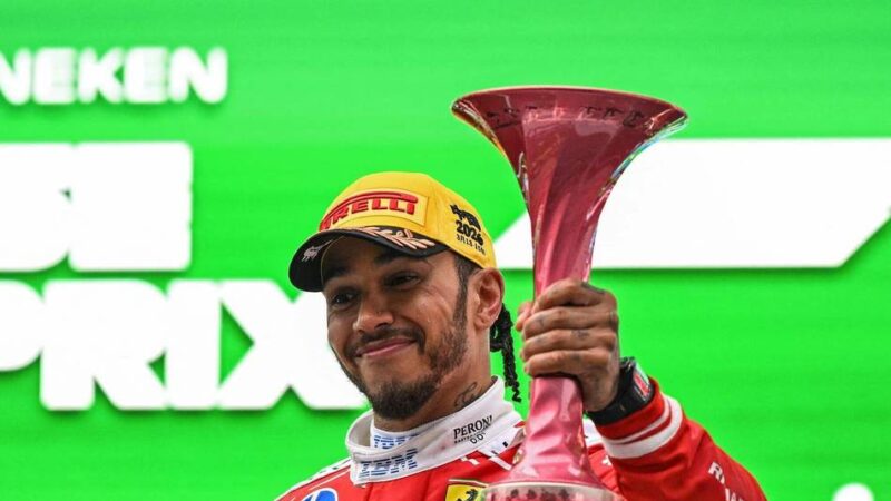 Erstes Ferrari-Podium für den Briten: „Wieder der alte Lewis“ – Rekordchampion Hamilton meldet sich zurück