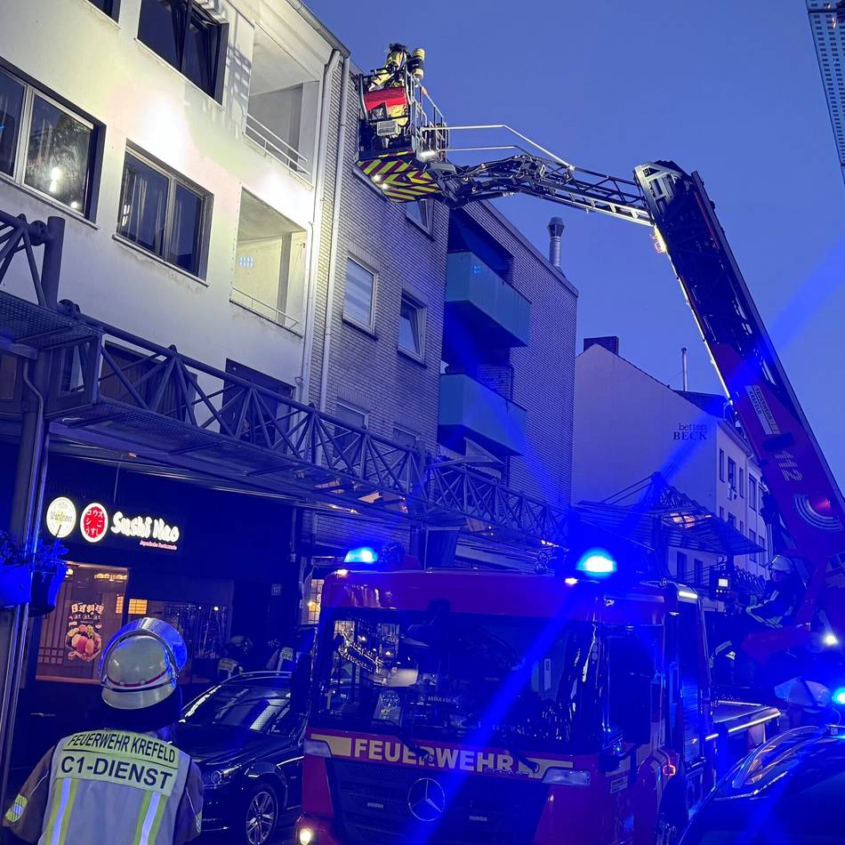 Feuerwehreinsatz in Krefeld: Rätsel um Knalle in der Innenstadt