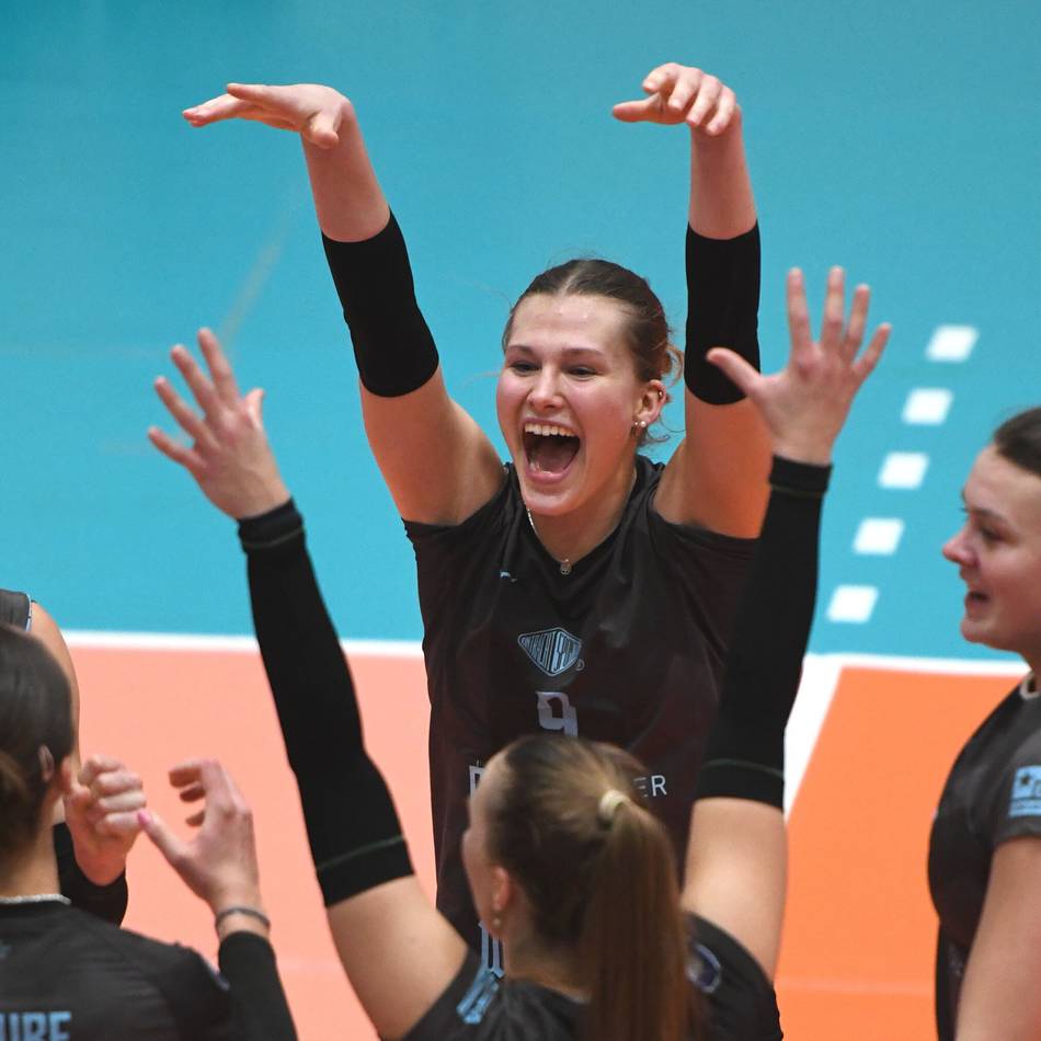 3:2-Erfolg beim Schlusslicht BBSC: Spontent ringt Berlin vor Rekordkulisse nieder