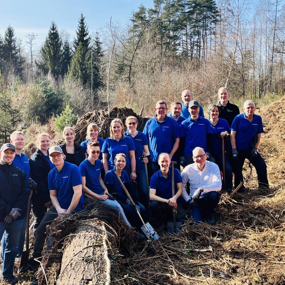 Soziales Engagement Langenfeld: VR Bank pflanzt sechsten Mitgliederwald in Langenfeld