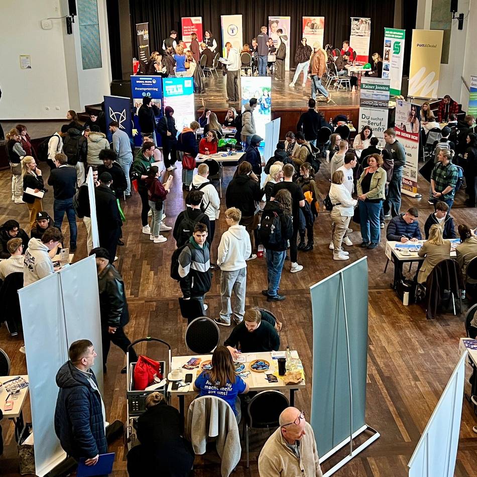 Ausbildungsmesse „Pott und Deckel“ in Viersen: Wie sich Schüler über eine Ausbildung informieren
