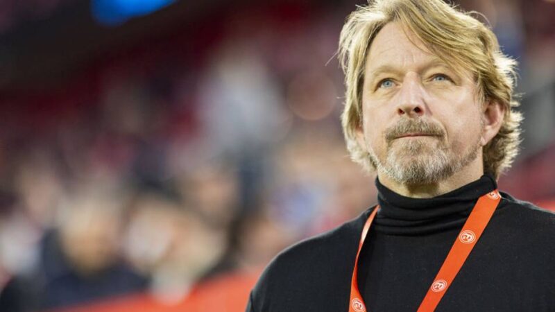 „Nicht in Aktionismus oder Panik verfallen“: Fortuna-Sportvorstand Mislintat schützt Heyer, Mannschaft und Trainer