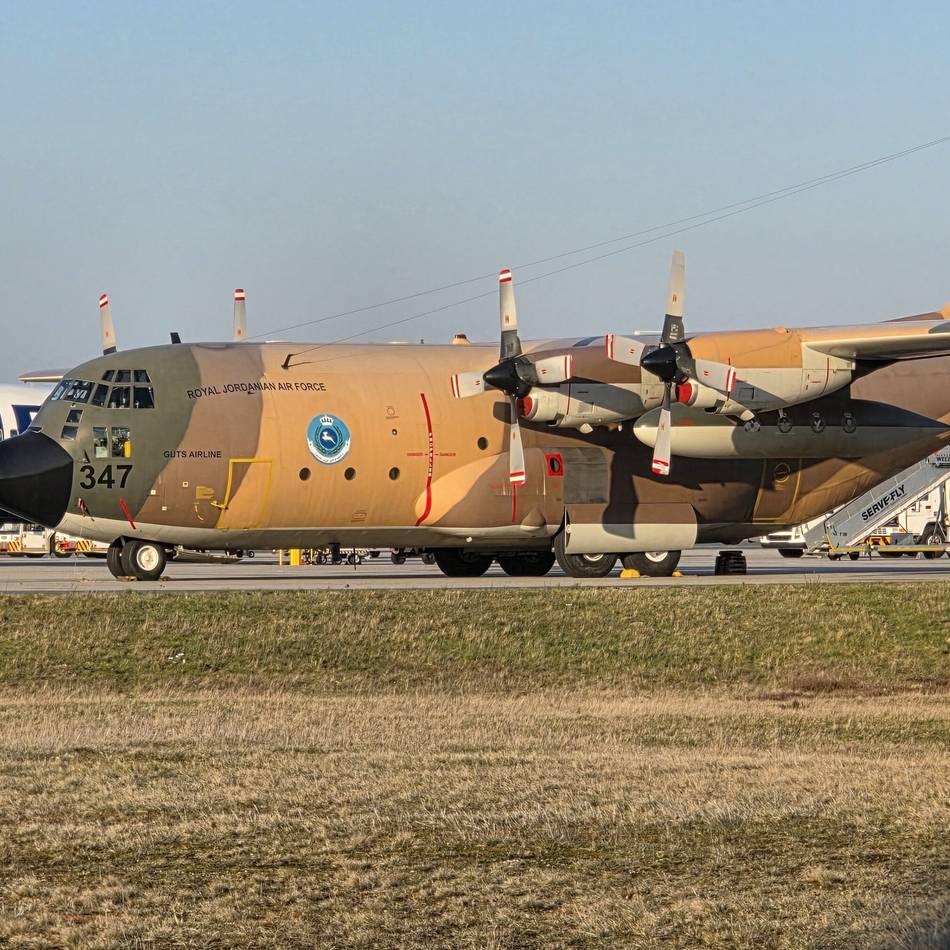 Besonderer Gast am Niederrhein: Jordanisches Militärflugzeug landet in Weeze