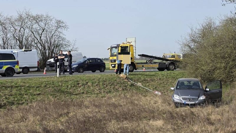 Am Freitagmittag in Erkelenz: Unfall auf B57 löst Stau aus