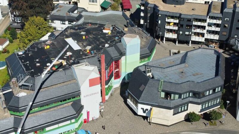 Radevormwalder Innenstadt: „Schuh-Mann“ kehrt zurück in Schlossmachergalerie