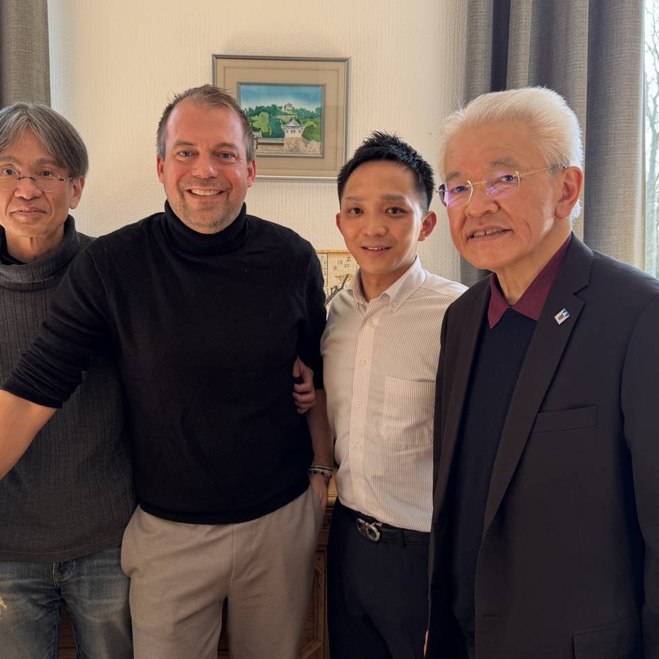 Auf der Durchreise nach Berlin: Besuch aus Marugame auf Schloss Neersen