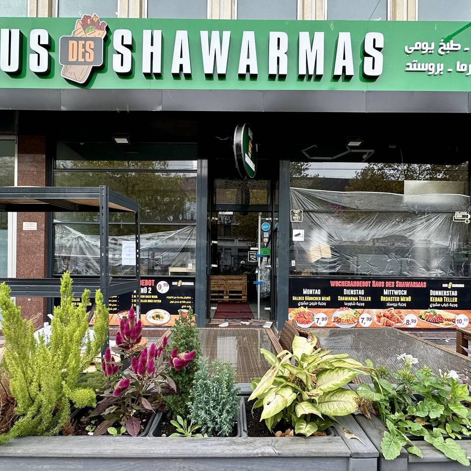 Imbiss in Düsseldorf: Insekten und verschimmelte Lebensmittel – diese Mängel gab es im Haus des Shawarmas
