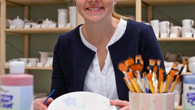 Neues Studio in Anrath: Keramik selbst bemalen