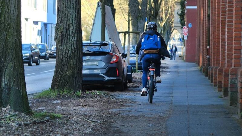 Antrag von Grünen und CDU : Neues Bündnis für bessere Radwege