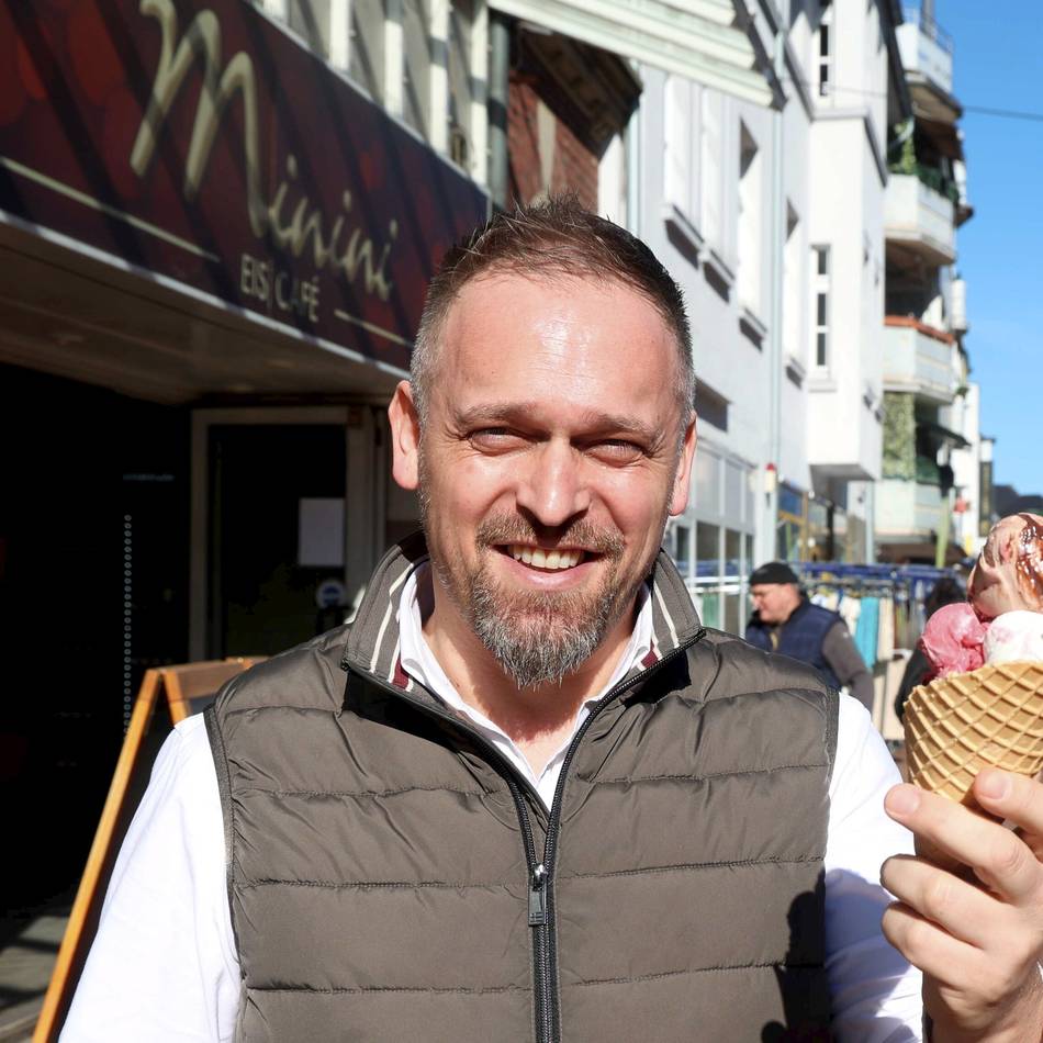 Frühlingsstart in Leverkusen: Eiskalte Köstlichkeit ist heiß begehrt