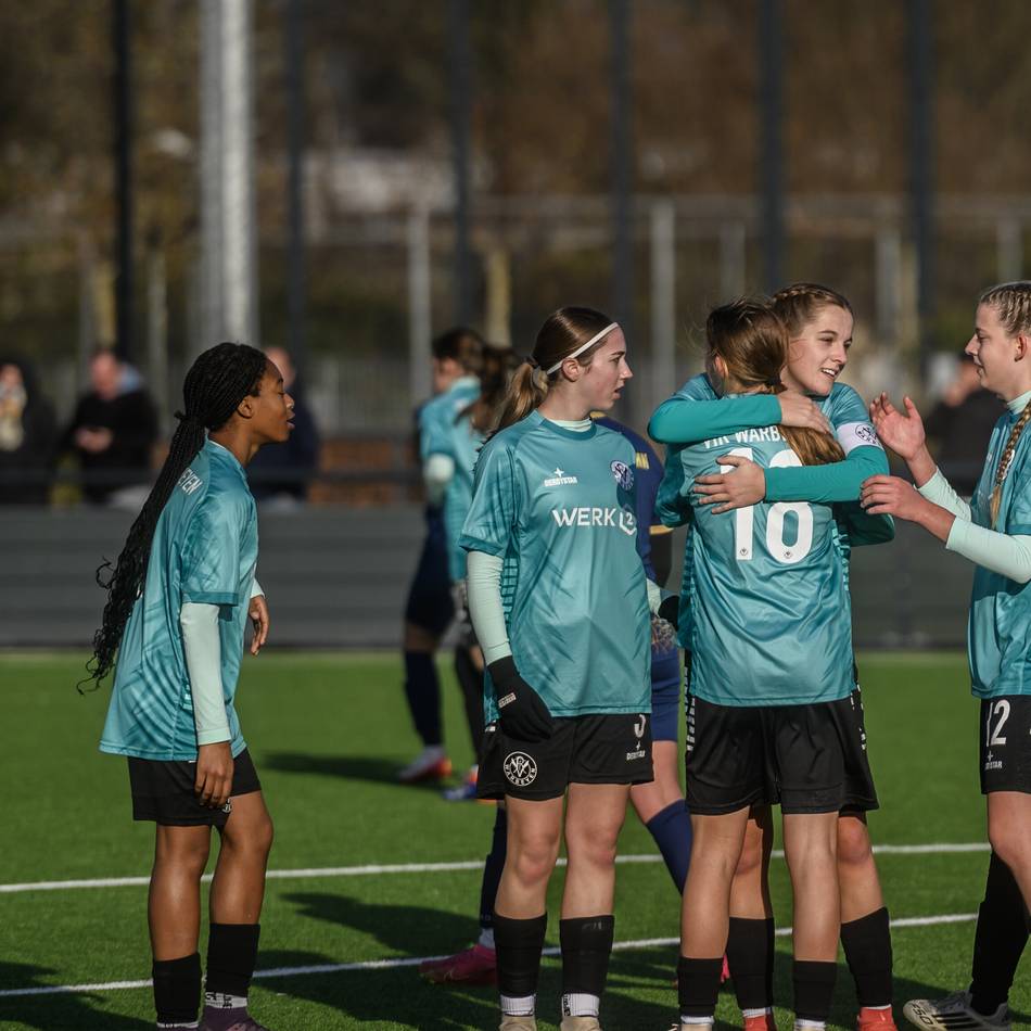 Sieg im Spitzenspiel: Der VfR Warbeyen eilt in Richtung Meisterschaft