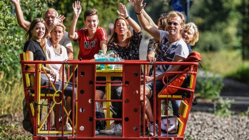 Attraktion im Kreis Kleve: Saisonstart auf Schienen: Die Draisine nimmt wieder Fahrt auf