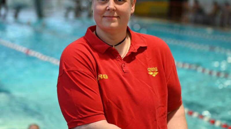 Ausbildungsleiterin der DLRG Wermelskirchen: Vom Seepferdchen zum Rettungsschwimmer