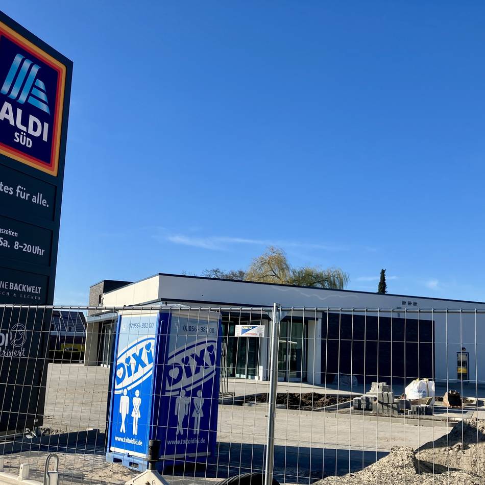 An der Florastraße in Rees: Neuer Aldi-Markt in Rees kurz vor der Eröffnung