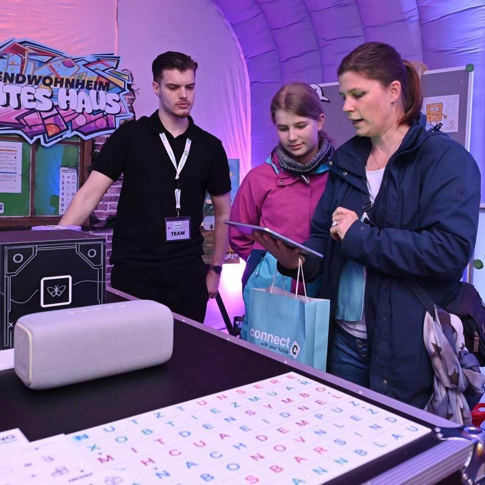 Ausbildungsmesse in Wermelskirchen: 1500 Besucher suchen berufliche Perspektiven