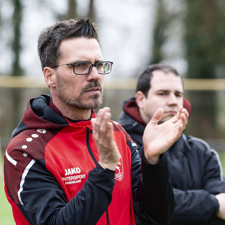 Vor den Wochen der Wahrheit: Der SV Issum trennt sich von Trainer Thorsten Fronhoffs