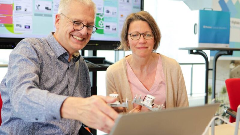 Bildungsangebot für Krefelder Lehrkräfte: Wie die Stadt digitale Lernwelten vermittelt