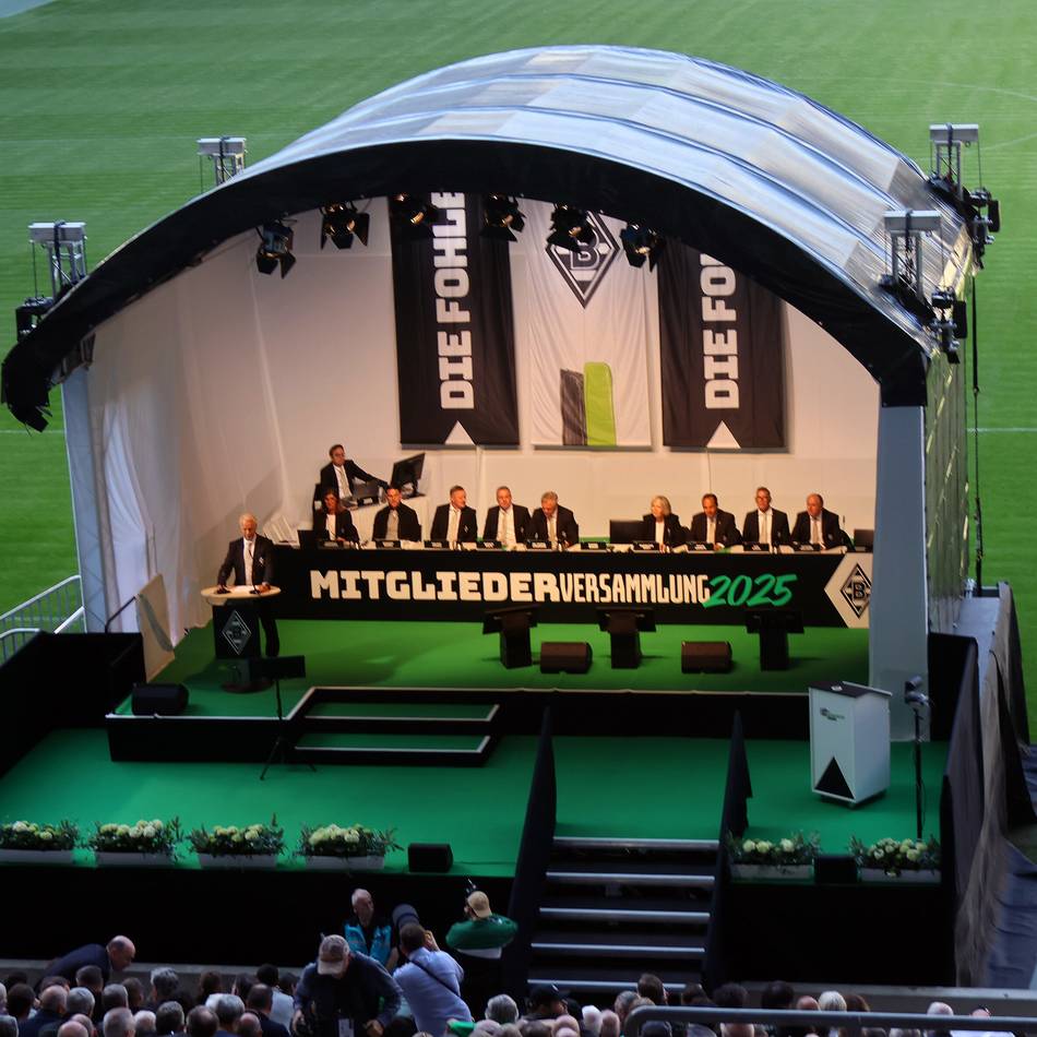 Borussias Mitgliederversammlung: Schröder am Rednerpult, Ehrenratswahlen und viel Gesprächsstoff