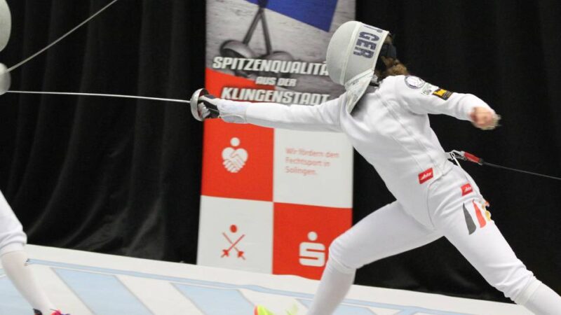 Bei NRW-Meisterschaften im Degen-Fechten: Doppelgold für Anni Minhorst
