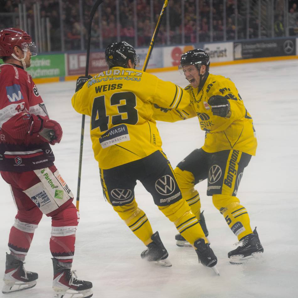 Pinguine gewinnen auch Spiel vier: Per Sweep ins Halbfinale – die Highlights des wilden Schlagabtauschs mit Landshut