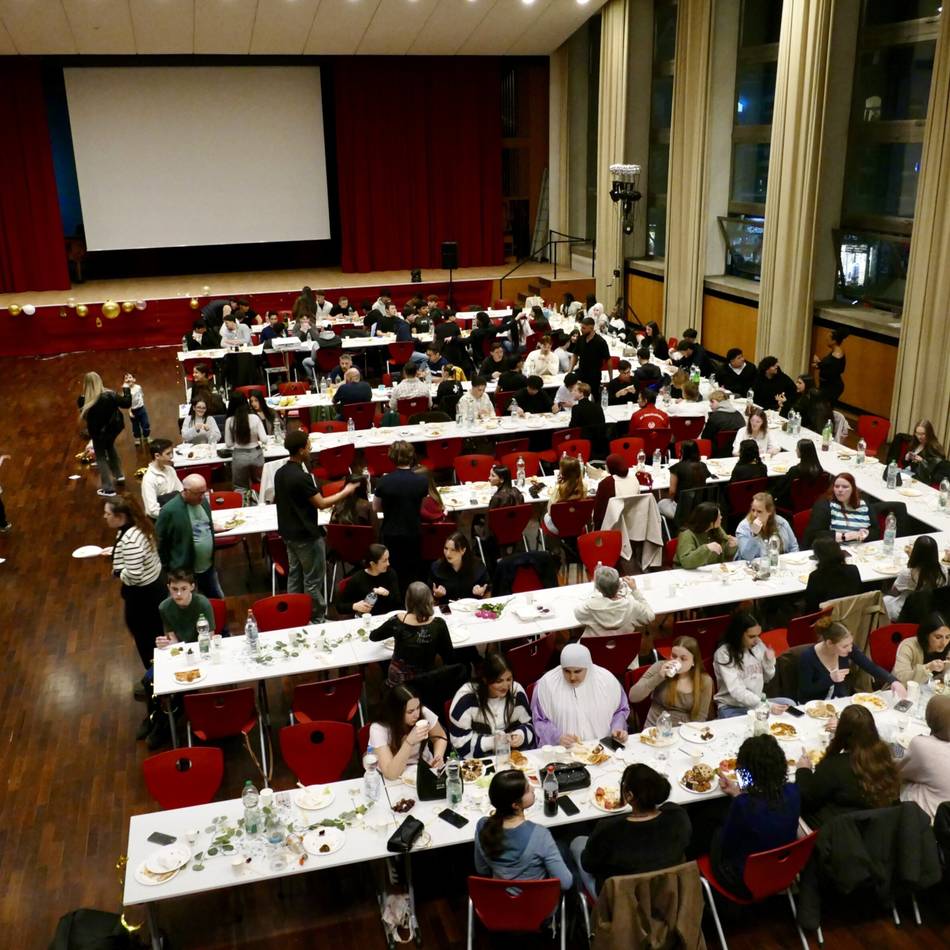 Ramadan in Neuss: Schüler organisierten gemeinsames Fastenbrechen an ihrer Schule