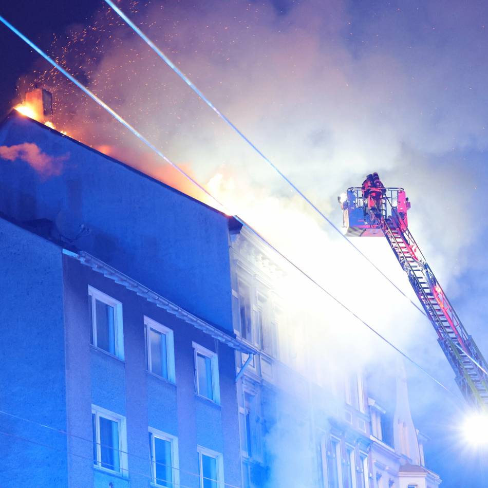 Zweiter Jahrestag in Solingen: Warum Überlebende des Brandanschlags weiter kämpfen