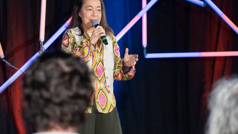 Wettbewerb für inspirierende Reden: Erkelenzerin bewegt Publikum beim Speaker Slam in Dresden