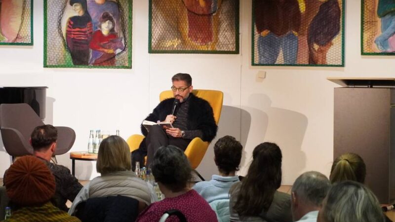 Lesung im Medienzentrum Ratingen: Autor Gianni Jovanovic begeistert