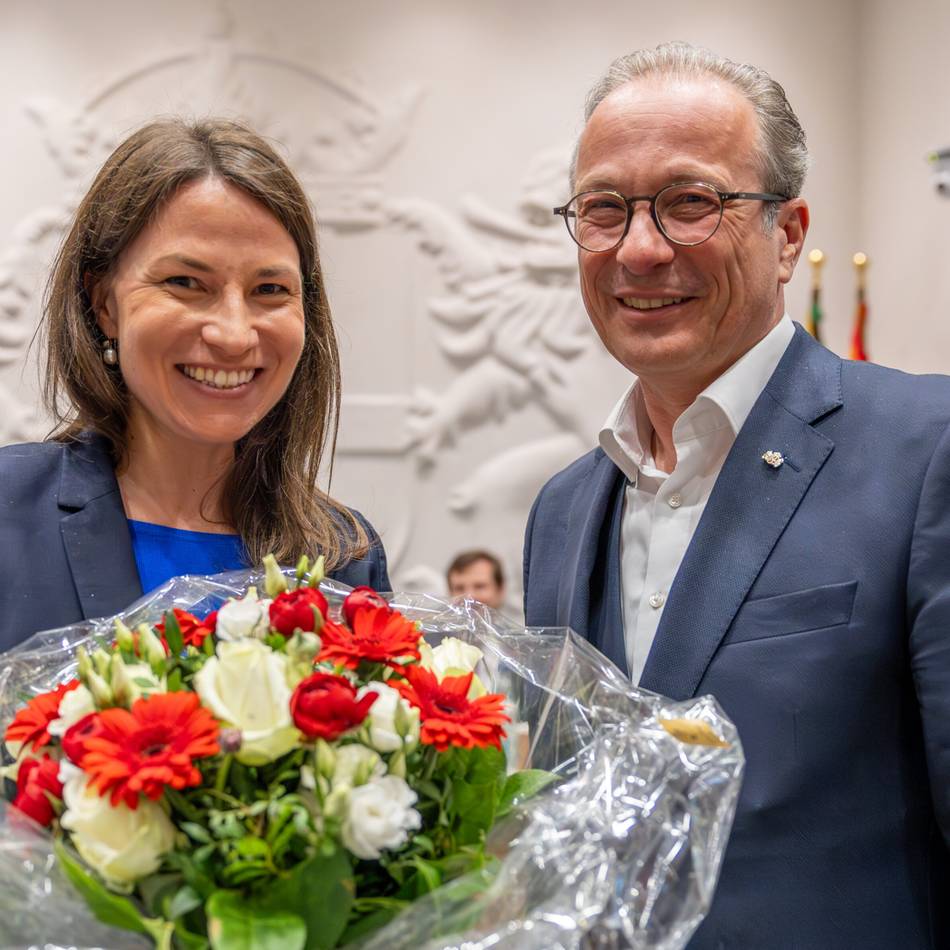 Nachfolgerin für Finanzchef gewählt: Viel Lob zum Abschied von Neusser Kämmerer Frank Gensler