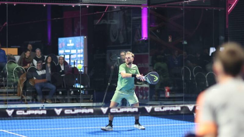 Premiere in Mönchengladbach: Auf dem Padel-Court zum neuen Ausbildungsplatz