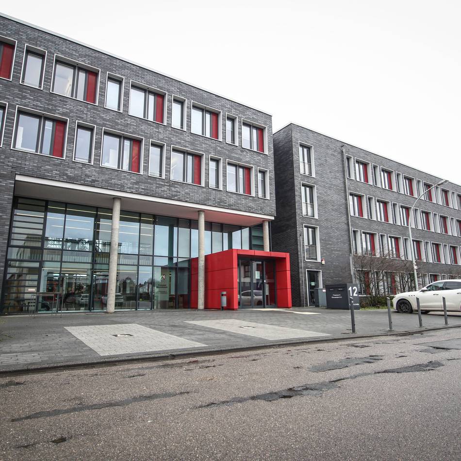 Einkommensteuer in Grevenbroich: Finanzamt setzt erstmals KI ein – für mehr Tempo bei der Bearbeitung