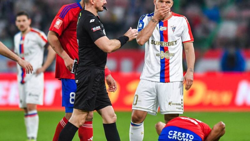 Szene im Video: Gegner in den Bauch geboxt – Podolski sieht Rot nach zwei Minuten