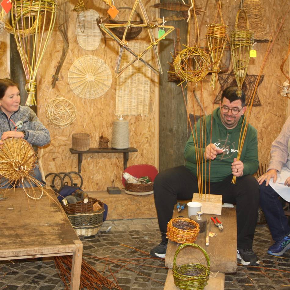 Weidenbörse auf dem Landschaftshof: Von Korb bis Zaun – Baerlo feiert die Kunst der Weide