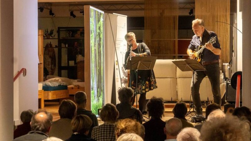 Jazzkonzert für Lajos Dudas in Neuss: Wenn Musik aus einem Bettenhaus erklingt