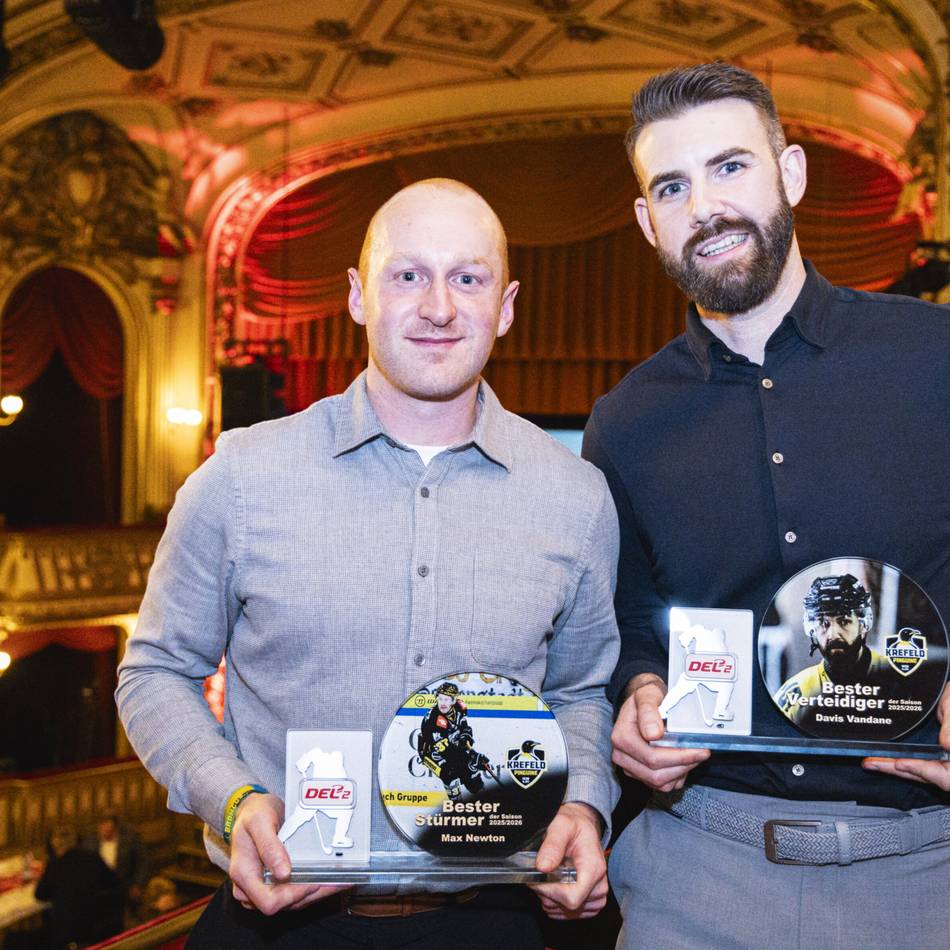 Für ihre Leistungen in der Hauptrunde: Drei Krefeld Pinguine räumen bei den DEL2-Ehrungen in Ravensburg groß ab