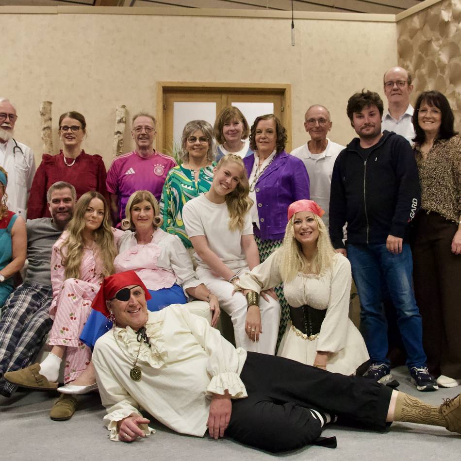 Mitspielerinnen und Mitspieler willkommen: Theaterverein Gemütlichkeit startet fröhlich in neue Saison