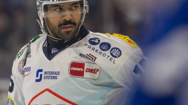 Zugang kurz vor Transferschluss: Krefeld Pinguine überzeugen C.J. Suess von einem Verbleib in Deutschland