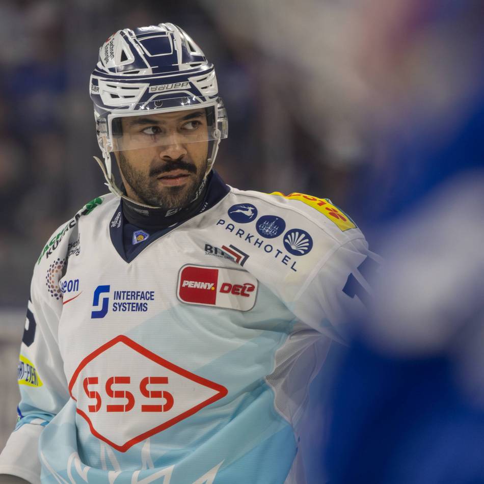 Zugang kurz vor Transferschluss: Krefeld Pinguine überzeugen C.J. Suess von einem Verbleib in Deutschland