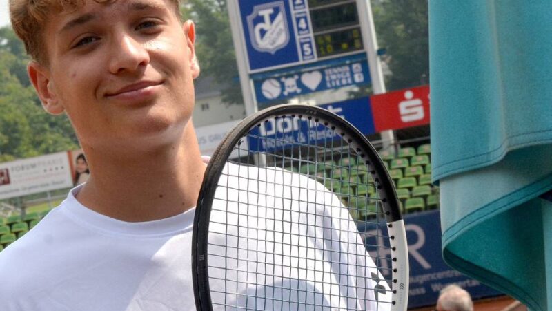 Tennis-Herren erfolgreich: SV Budberg steigt auf und schreibt Geschichte