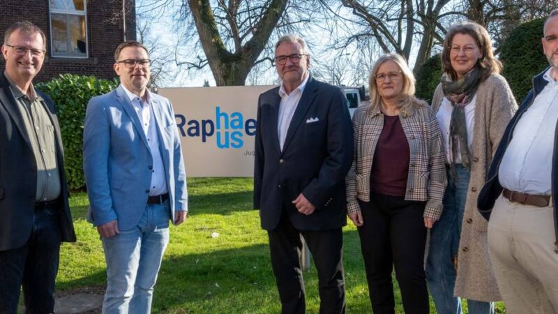 Geld für Jugendhilfezentrum in Dormagen: Weckmann bringt dem Raphaelshaus 11.000 Euro