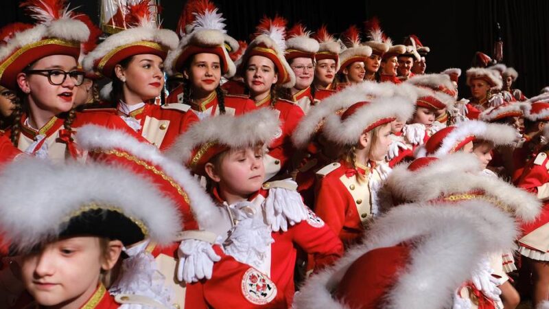 Rote Funken Ratingen: Verein dankt Ehrensenatoren für Unterstützung