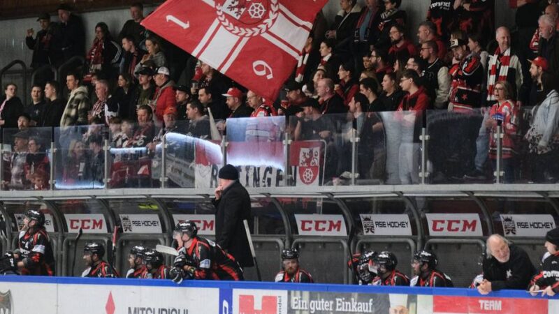 Unschöne Szenen: Die nächste Eskalation im Eishockey-Halbfinale